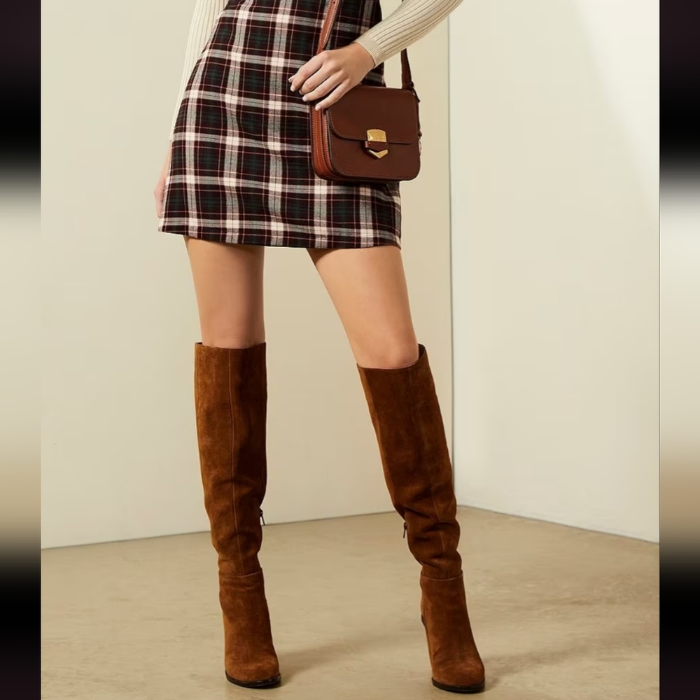 Barrine Suede knee High Boots